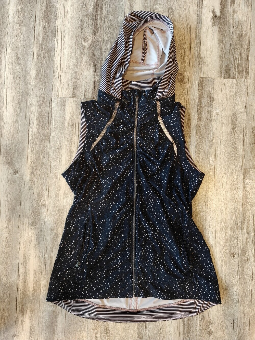 Lululemon Go The Distance Vest Butterfly Texture Mink Berry Black Size 8